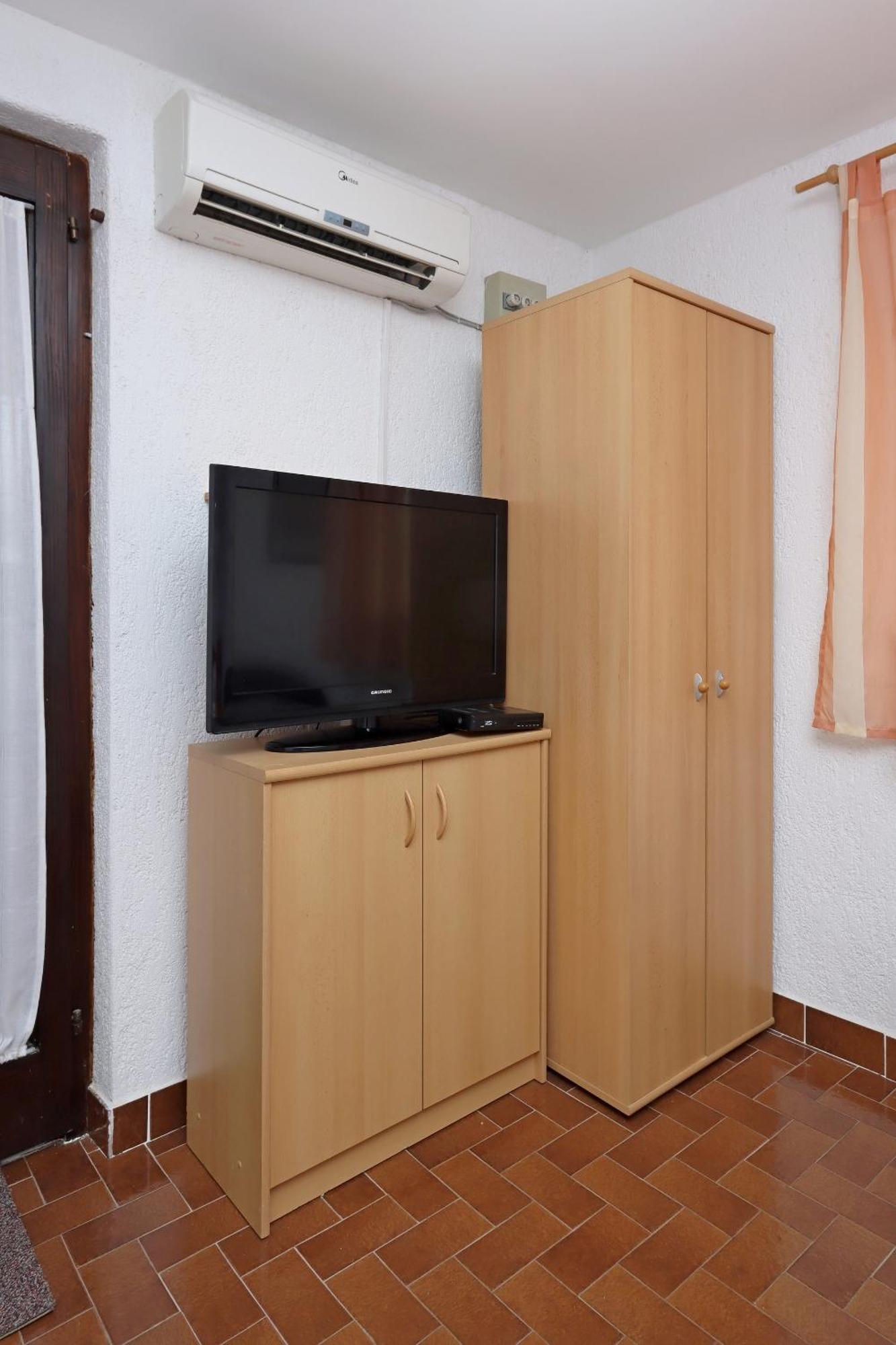 Apartments With A Parking Space Kornic, Krk - 415 Phòng bức ảnh