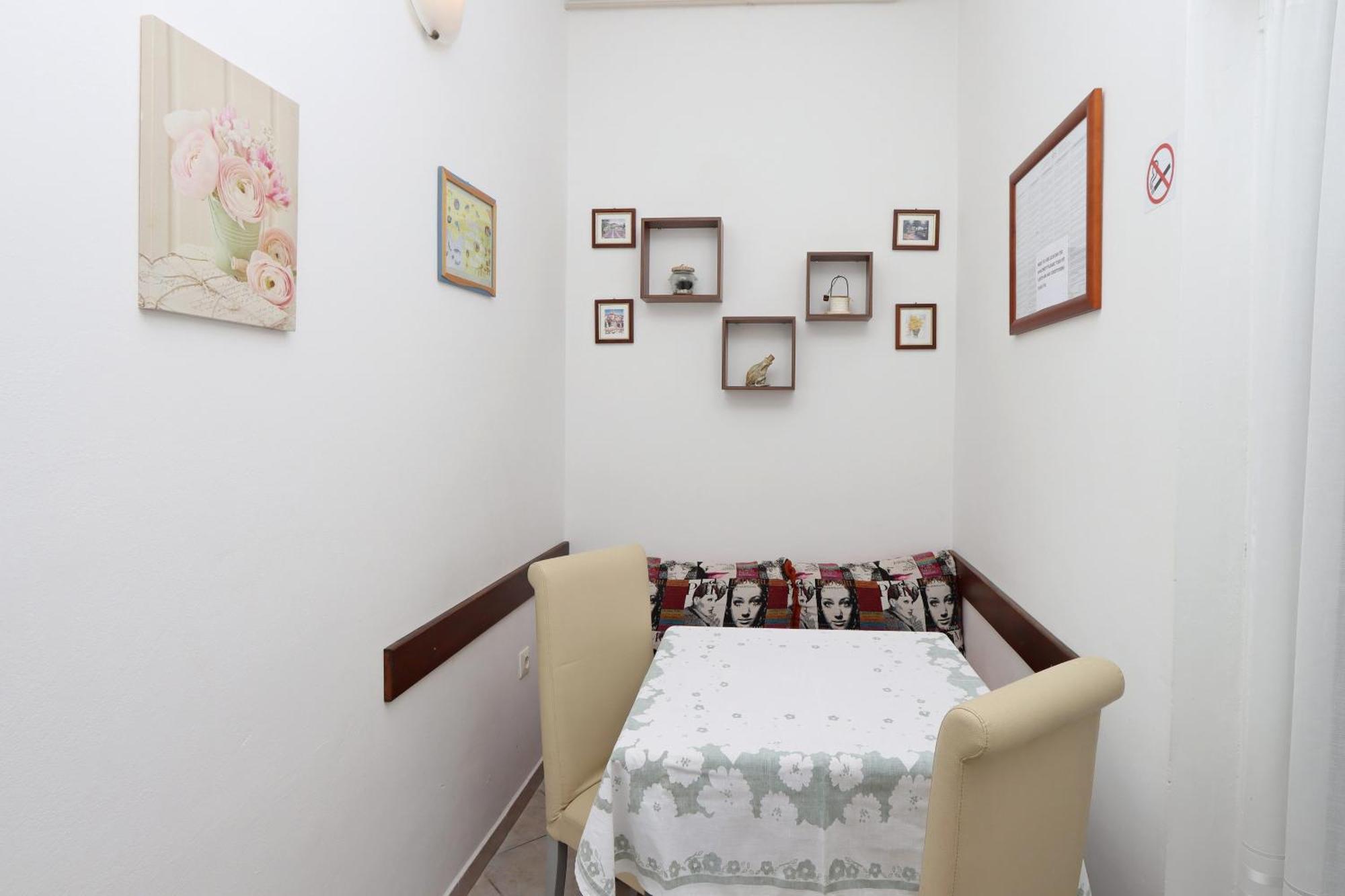 Apartments With A Parking Space Kornic, Krk - 415 Phòng bức ảnh